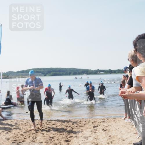 22.06.2025 - Viking Triathlon MichiJ http://msf.ph/oto/8065445 22.06.2025 10:31:11 Schwimmen 216, 236, 237, 330, 347, 352, 549 meine-sportfotos.de