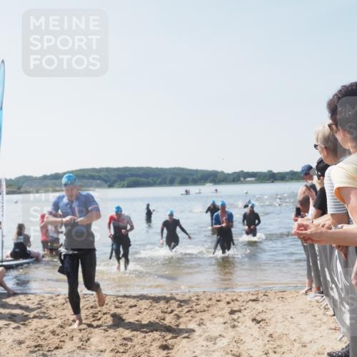 22.06.2025 - Viking Triathlon MichiJ http://msf.ph/oto/8065446 22.06.2025 10:31:11 Schwimmen 216, 236, 237, 330, 347, 352, 549 meine-sportfotos.de