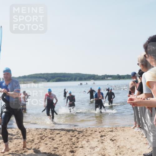 22.06.2025 - Viking Triathlon MichiJ http://msf.ph/oto/8065453 22.06.2025 10:31:12 Schwimmen 216, 236, 237, 330, 347, 352, 549 meine-sportfotos.de