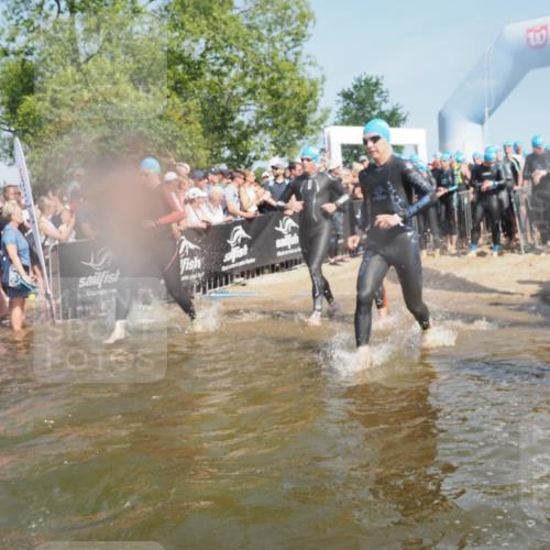 22.06.2025 - Viking Triathlon KatJ http://msf.ph/oto/8065455 22.06.2025 10:05:54 Schwimmen 68, 128, 211, 275, 397, 441, 442, 465, 530, 633 meine-sportfotos.de