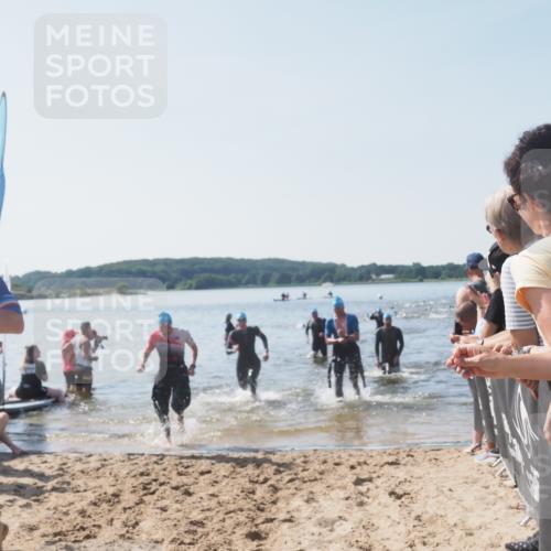 22.06.2025 - Viking Triathlon MichiJ http://msf.ph/oto/8065456 22.06.2025 10:31:12 Schwimmen 216, 236, 237, 330, 347, 352, 549 meine-sportfotos.de