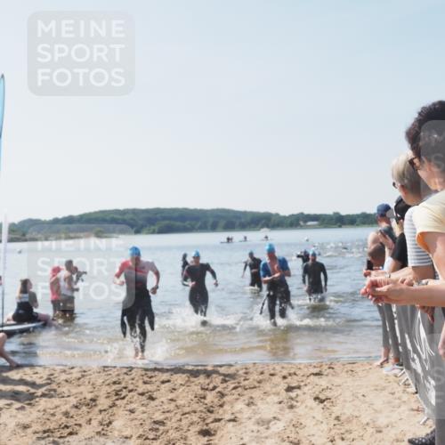 22.06.2025 - Viking Triathlon MichiJ http://msf.ph/oto/8065458 22.06.2025 10:31:12 Schwimmen 216, 236, 237, 330, 347, 352, 549 meine-sportfotos.de
