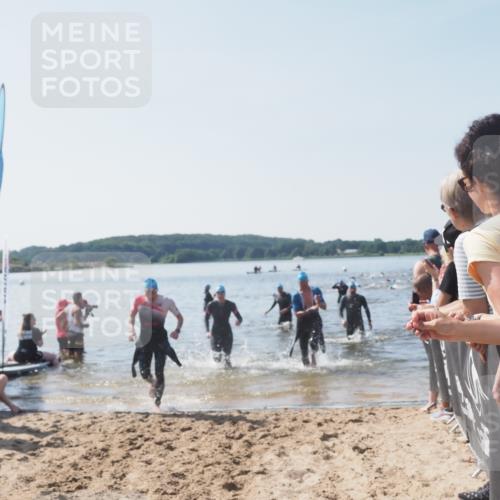 22.06.2025 - Viking Triathlon MichiJ http://msf.ph/oto/8065459 22.06.2025 10:31:12 Schwimmen 216, 236, 237, 330, 347, 352, 549 meine-sportfotos.de