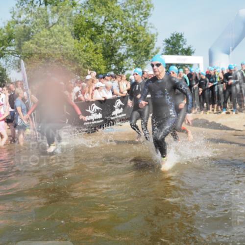 22.06.2025 - Viking Triathlon KatJ http://msf.ph/oto/8065460 22.06.2025 10:05:54 Schwimmen 68, 128, 211, 275, 397, 441, 442, 465, 530, 633 meine-sportfotos.de