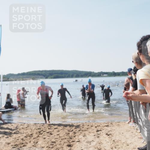 22.06.2025 - Viking Triathlon MichiJ http://msf.ph/oto/8065463 22.06.2025 10:31:13 Schwimmen 216, 236, 237, 311, 330, 352, 549 meine-sportfotos.de