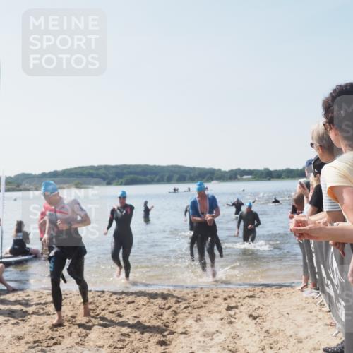 22.06.2025 - Viking Triathlon MichiJ http://msf.ph/oto/8065471 22.06.2025 10:31:14 Schwimmen 216, 236, 237, 311, 330, 352, 549 meine-sportfotos.de