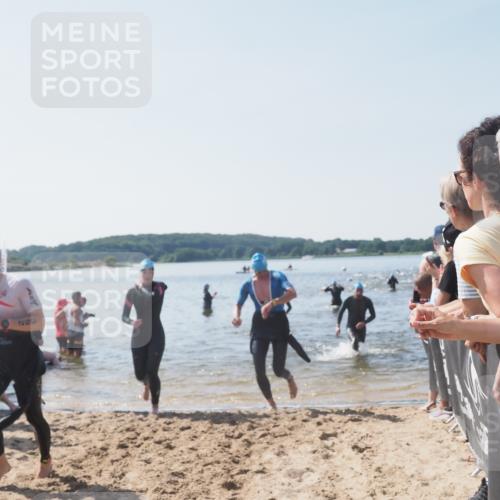 22.06.2025 - Viking Triathlon MichiJ http://msf.ph/oto/8065476 22.06.2025 10:31:14 Schwimmen 216, 236, 237, 311, 330, 352, 549 meine-sportfotos.de