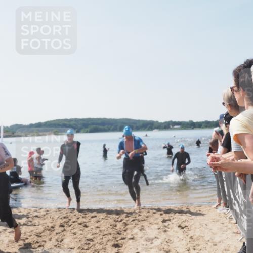 22.06.2025 - Viking Triathlon MichiJ http://msf.ph/oto/8065477 22.06.2025 10:31:15 Schwimmen 216, 236, 237, 311, 330, 352, 549 meine-sportfotos.de