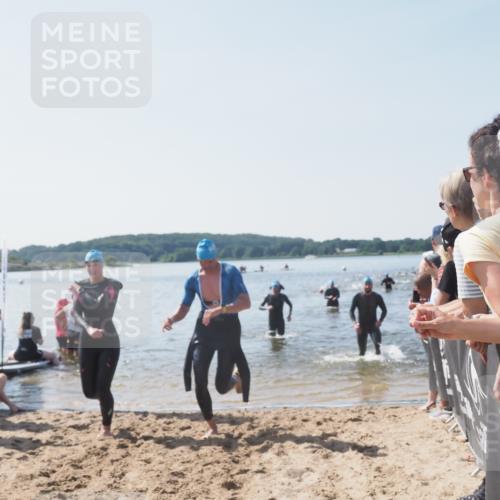 22.06.2025 - Viking Triathlon MichiJ http://msf.ph/oto/8065482 22.06.2025 10:31:15 Schwimmen 216, 236, 237, 311, 330, 352, 549 meine-sportfotos.de