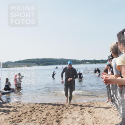 22.06.2025 - Viking Triathlon MichiJ http://msf.ph/oto/8065511 22.06.2025 10:31:19 Schwimmen 3, 8, 216, 236, 311, 330, 469 meine-sportfotos.de
