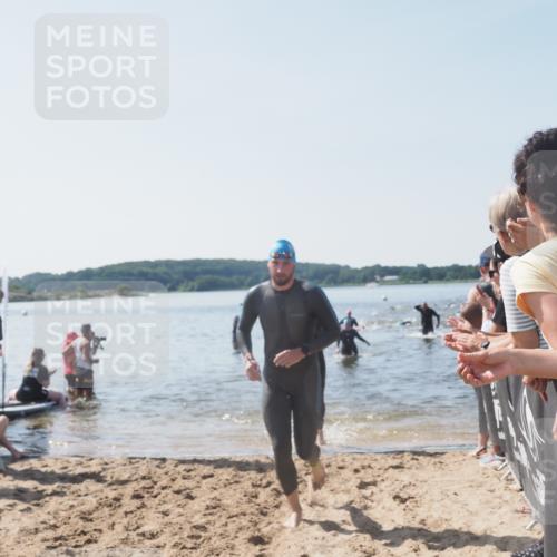 22.06.2025 - Viking Triathlon MichiJ http://msf.ph/oto/8065512 22.06.2025 10:31:20 Schwimmen 3, 8, 216, 236, 311, 330, 469 meine-sportfotos.de