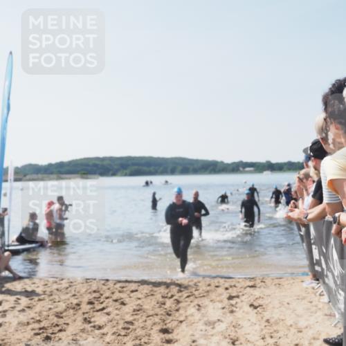 22.06.2025 - Viking Triathlon MichiJ http://msf.ph/oto/8065522 22.06.2025 10:31:29 Schwimmen 3, 8, 137, 236, 311, 340, 469, 613, 648 meine-sportfotos.de