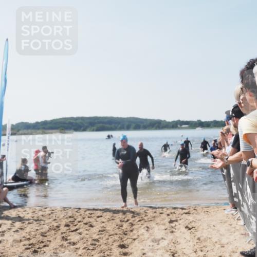 22.06.2025 - Viking Triathlon MichiJ http://msf.ph/oto/8065525 22.06.2025 10:31:29 Schwimmen 3, 8, 137, 236, 311, 340, 469, 613, 648 meine-sportfotos.de