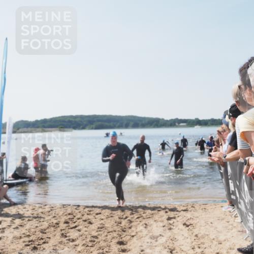 22.06.2025 - Viking Triathlon MichiJ http://msf.ph/oto/8065529 22.06.2025 10:31:30 Schwimmen 3, 8, 137, 158, 236, 311, 340, 469, 613, 648 meine-sportfotos.de