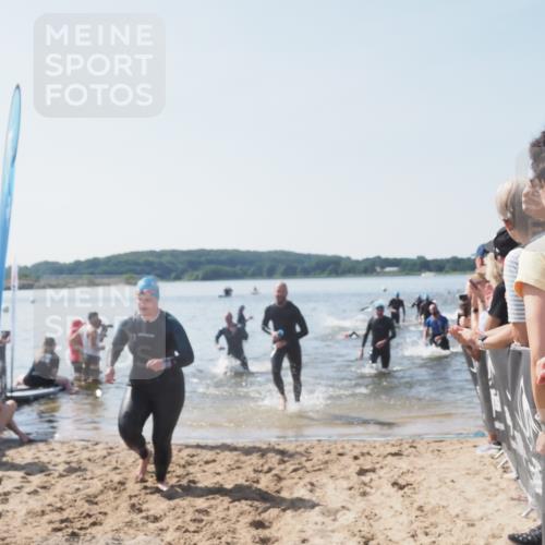 22.06.2025 - Viking Triathlon MichiJ http://msf.ph/oto/8065537 22.06.2025 10:31:31 Schwimmen 3, 8, 98, 137, 158, 236, 311, 340, 469, 613, 648 meine-sportfotos.de