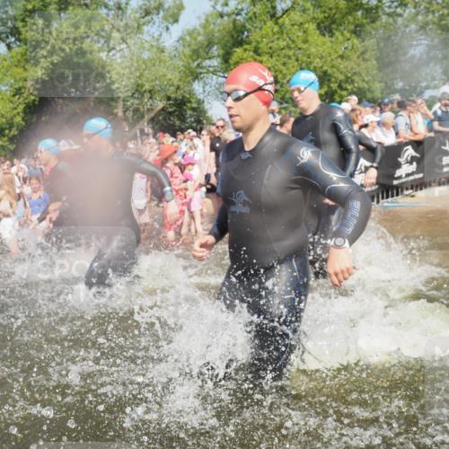 22.06.2025 - Viking Triathlon KatJ http://msf.ph/oto/8065541 22.06.2025 10:06:01 Schwimmen 68, 144, 169, 249, 269, 390, 397, 441, 442, 460, 465, 489, 508, 644 meine-sportfotos.de