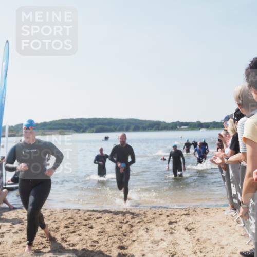22.06.2025 - Viking Triathlon MichiJ http://msf.ph/oto/8065542 22.06.2025 10:31:31 Schwimmen 3, 8, 98, 137, 158, 236, 311, 340, 469, 613, 648 meine-sportfotos.de