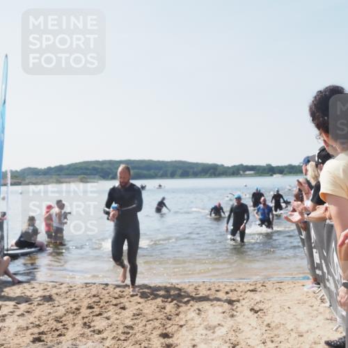 22.06.2025 - Viking Triathlon MichiJ http://msf.ph/oto/8065547 22.06.2025 10:31:32 Schwimmen 3, 8, 98, 137, 158, 189, 236, 311, 340, 350, 469, 613, 648 meine-sportfotos.de
