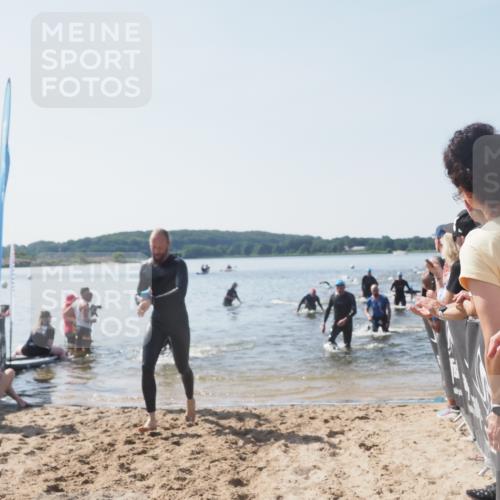 22.06.2025 - Viking Triathlon MichiJ http://msf.ph/oto/8065548 22.06.2025 10:31:32 Schwimmen 3, 8, 98, 137, 158, 189, 236, 311, 340, 350, 469, 613, 648 meine-sportfotos.de