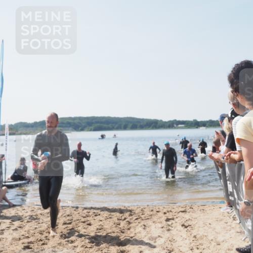 22.06.2025 - Viking Triathlon MichiJ http://msf.ph/oto/8065550 22.06.2025 10:31:33 Schwimmen 3, 8, 98, 137, 158, 189, 311, 340, 350, 469, 613, 648 meine-sportfotos.de