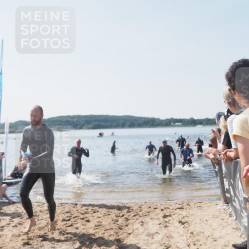 22.06.2025 - Viking Triathlon MichiJ http://msf.ph/oto/8065551 22.06.2025 10:31:33 Schwimmen 3, 8, 98, 137, 158, 189, 311, 340, 350, 469, 613, 648 meine-sportfotos.de