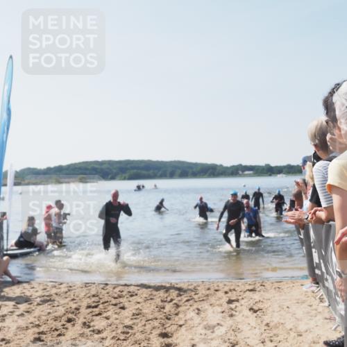 22.06.2025 - Viking Triathlon MichiJ http://msf.ph/oto/8065558 22.06.2025 10:31:34 Schwimmen 3, 8, 98, 137, 158, 189, 311, 340, 350, 469, 613, 648 meine-sportfotos.de