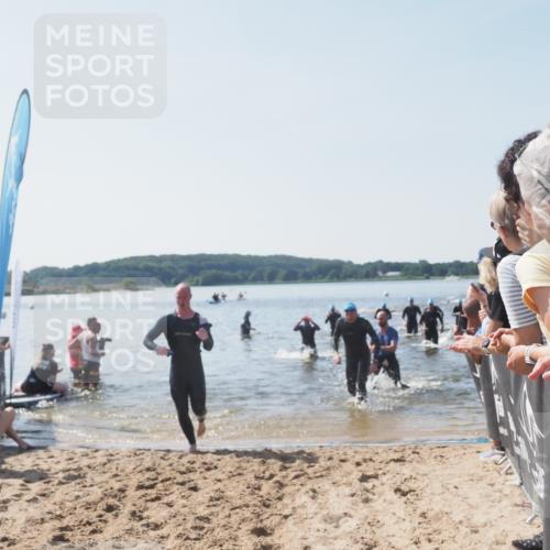 22.06.2025 - Viking Triathlon MichiJ http://msf.ph/oto/8065566 22.06.2025 10:31:35 Schwimmen 3, 8, 98, 137, 158, 189, 340, 350, 469, 613, 648 meine-sportfotos.de