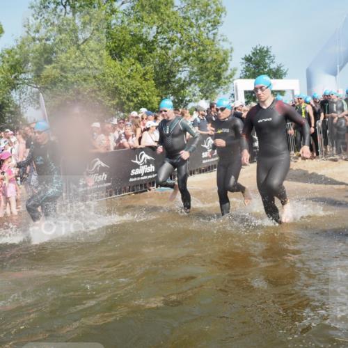 22.06.2025 - Viking Triathlon KatJ http://msf.ph/oto/8065569 22.06.2025 10:06:04 Schwimmen 144, 169, 249, 269, 390, 460, 489, 508, 644 meine-sportfotos.de