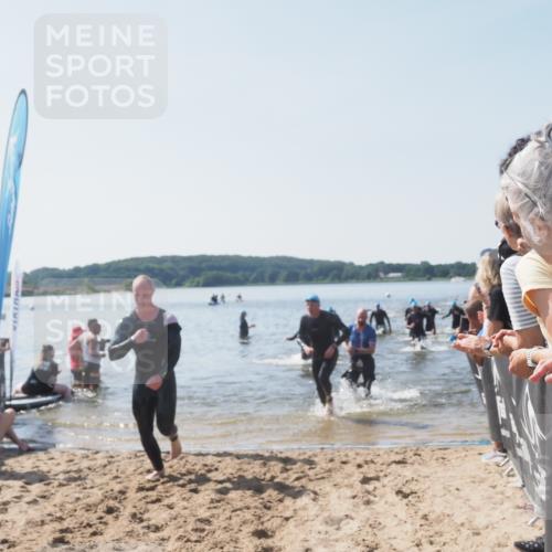 22.06.2025 - Viking Triathlon MichiJ http://msf.ph/oto/8065573 22.06.2025 10:31:35 Schwimmen 3, 8, 98, 137, 158, 189, 340, 350, 469, 613, 648 meine-sportfotos.de