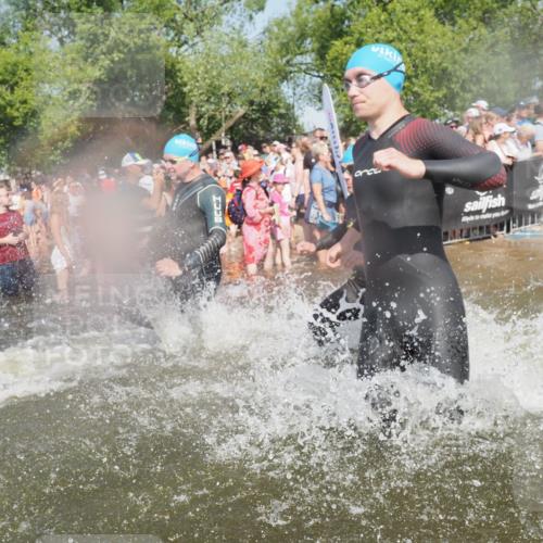 22.06.2025 - Viking Triathlon KatJ http://msf.ph/oto/8065596 22.06.2025 10:06:06 Schwimmen 39, 41, 144, 169, 249, 266, 269, 325, 390, 446, 460, 489, 508, 644 meine-sportfotos.de