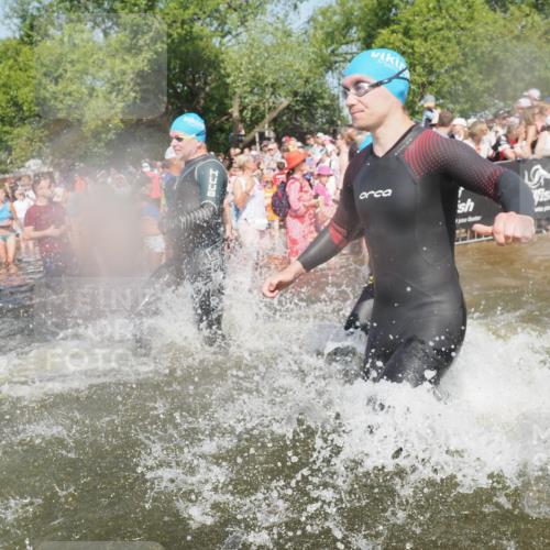 22.06.2025 - Viking Triathlon KatJ http://msf.ph/oto/8065598 22.06.2025 10:06:06 Schwimmen 39, 41, 144, 169, 249, 266, 269, 325, 390, 446, 460, 489, 508, 644 meine-sportfotos.de