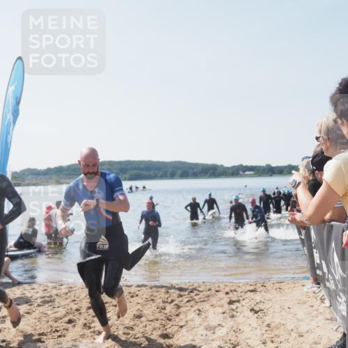 22.06.2025 - Viking Triathlon MichiJ http://msf.ph/oto/8065599 22.06.2025 10:31:39 Schwimmen 3, 98, 99, 124, 125, 137, 158, 189, 224, 340, 350, 469, 555, 613, 648 meine-sportfotos.de