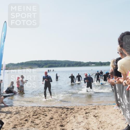22.06.2025 - Viking Triathlon MichiJ http://msf.ph/oto/8065607 22.06.2025 10:31:40 Schwimmen 3, 98, 99, 124, 125, 137, 158, 189, 224, 340, 350, 469, 555, 613, 648 meine-sportfotos.de