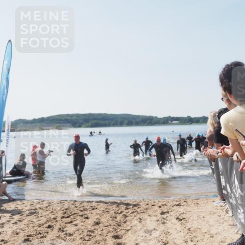 22.06.2025 - Viking Triathlon MichiJ http://msf.ph/oto/8065608 22.06.2025 10:31:40 Schwimmen 3, 98, 99, 124, 125, 137, 158, 189, 224, 340, 350, 469, 555, 613, 648 meine-sportfotos.de