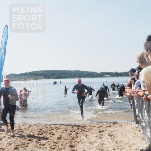 22.06.2025 - Viking Triathlon MichiJ http://msf.ph/oto/8065622 22.06.2025 10:31:42 Schwimmen 98, 99, 124, 125, 137, 158, 189, 224, 340, 350, 507, 555, 613, 648 meine-sportfotos.de