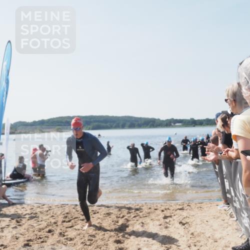 22.06.2025 - Viking Triathlon MichiJ http://msf.ph/oto/8065630 22.06.2025 10:31:43 Schwimmen 98, 99, 124, 125, 137, 158, 189, 224, 340, 350, 507, 555, 613, 648, 658 meine-sportfotos.de