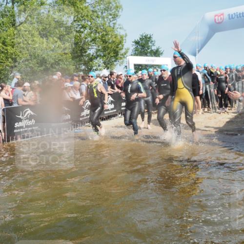 22.06.2025 - Viking Triathlon KatJ http://msf.ph/oto/8065631 22.06.2025 10:06:09 Schwimmen 39, 41, 84, 110, 144, 169, 191, 249, 266, 269, 325, 390, 440, 446, 460, 489, 508, 644 meine-sportfotos.de