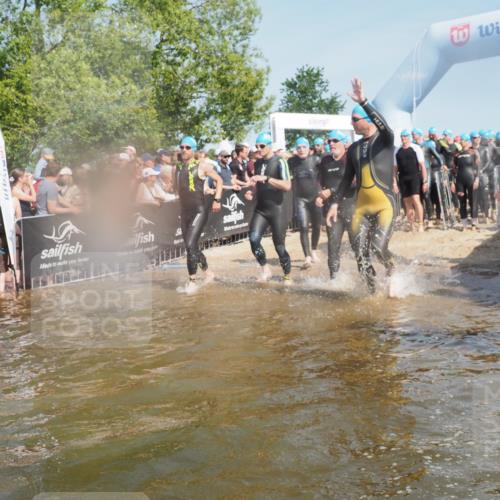 22.06.2025 - Viking Triathlon KatJ http://msf.ph/oto/8065634 22.06.2025 10:06:09 Schwimmen 39, 41, 84, 110, 144, 169, 191, 249, 266, 269, 325, 390, 440, 446, 460, 489, 508, 644 meine-sportfotos.de