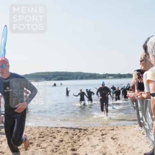 22.06.2025 - Viking Triathlon MichiJ http://msf.ph/oto/8065635 22.06.2025 10:31:44 Schwimmen 87, 98, 99, 124, 125, 137, 158, 189, 224, 340, 350, 435, 507, 555, 613, 648, 658 meine-sportfotos.de