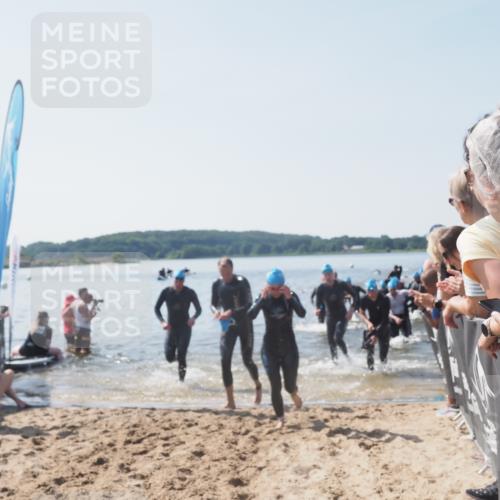 22.06.2025 - Viking Triathlon MichiJ http://msf.ph/oto/8065668 22.06.2025 10:31:49 Schwimmen 87, 98, 99, 124, 125, 137, 158, 189, 224, 350, 435, 449, 507, 555, 658 meine-sportfotos.de