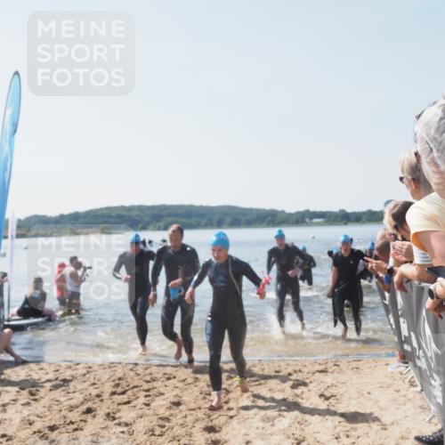 22.06.2025 - Viking Triathlon MichiJ http://msf.ph/oto/8065673 22.06.2025 10:31:49 Schwimmen 87, 98, 99, 124, 125, 137, 158, 189, 224, 350, 435, 449, 507, 555, 658 meine-sportfotos.de