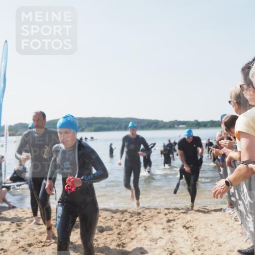 22.06.2025 - Viking Triathlon MichiJ http://msf.ph/oto/8065684 22.06.2025 10:31:51 Schwimmen 87, 98, 99, 124, 125, 158, 189, 224, 350, 435, 449, 507, 555, 658 meine-sportfotos.de