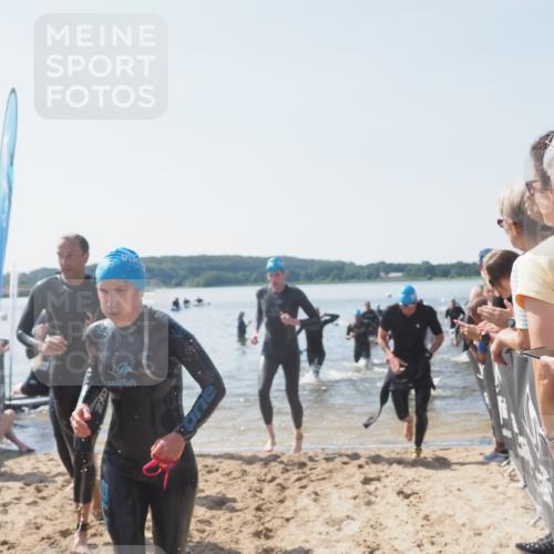 22.06.2025 - Viking Triathlon MichiJ http://msf.ph/oto/8065686 22.06.2025 10:31:51 Schwimmen 87, 98, 99, 124, 125, 158, 189, 224, 350, 435, 449, 507, 555, 658 meine-sportfotos.de