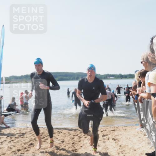 22.06.2025 - Viking Triathlon MichiJ http://msf.ph/oto/8065696 22.06.2025 10:31:52 Schwimmen 63, 87, 98, 99, 124, 125, 189, 224, 350, 435, 449, 507, 555, 658 meine-sportfotos.de