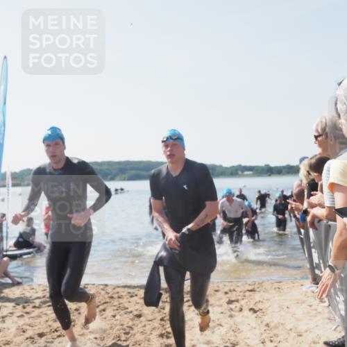 22.06.2025 - Viking Triathlon MichiJ http://msf.ph/oto/8065700 22.06.2025 10:31:52 Schwimmen 63, 87, 98, 99, 124, 125, 189, 224, 350, 435, 449, 507, 555, 658 meine-sportfotos.de