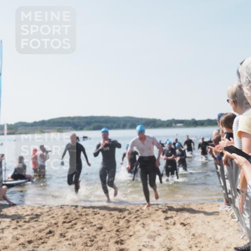 22.06.2025 - Viking Triathlon MichiJ http://msf.ph/oto/8065711 22.06.2025 10:31:54 Schwimmen 63, 87, 99, 124, 125, 224, 435, 449, 488, 507, 555, 658 meine-sportfotos.de