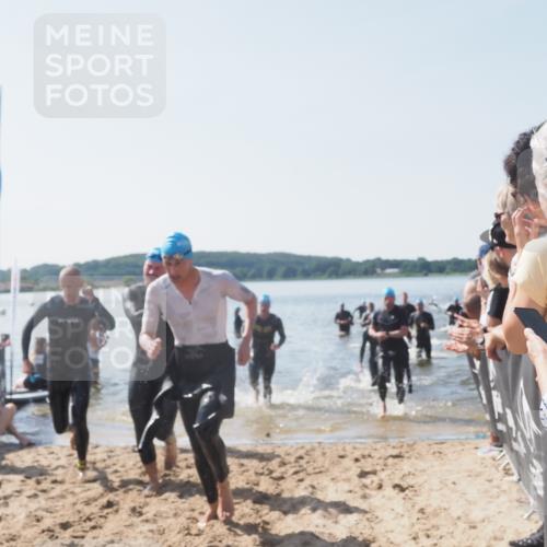 22.06.2025 - Viking Triathlon MichiJ http://msf.ph/oto/8065722 22.06.2025 10:31:56 Schwimmen 63, 87, 99, 124, 125, 224, 226, 271, 435, 449, 464, 488, 507, 555, 658 meine-sportfotos.de