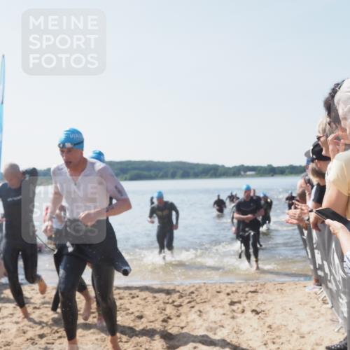 22.06.2025 - Viking Triathlon MichiJ http://msf.ph/oto/8065725 22.06.2025 10:31:56 Schwimmen 63, 87, 99, 124, 125, 224, 226, 271, 435, 449, 464, 488, 507, 555, 658 meine-sportfotos.de