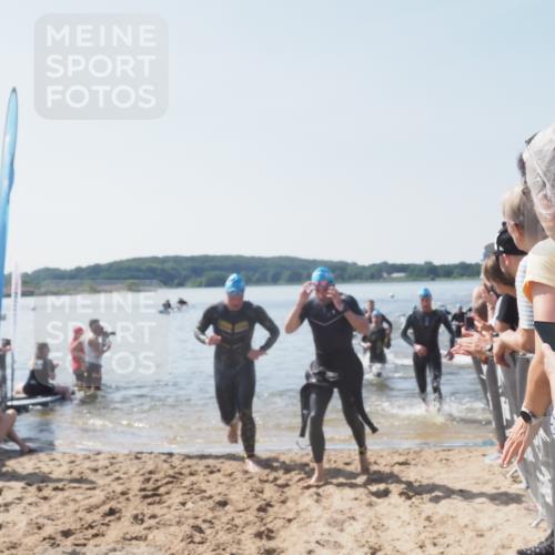 22.06.2025 - Viking Triathlon MichiJ http://msf.ph/oto/8065743 22.06.2025 10:31:58 Schwimmen 63, 87, 124, 125, 193, 226, 271, 435, 449, 464, 488, 507, 555, 658 meine-sportfotos.de