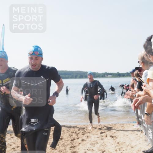 22.06.2025 - Viking Triathlon MichiJ http://msf.ph/oto/8065754 22.06.2025 10:31:59 Schwimmen 63, 87, 124, 125, 193, 226, 271, 435, 449, 464, 488, 507, 658 meine-sportfotos.de
